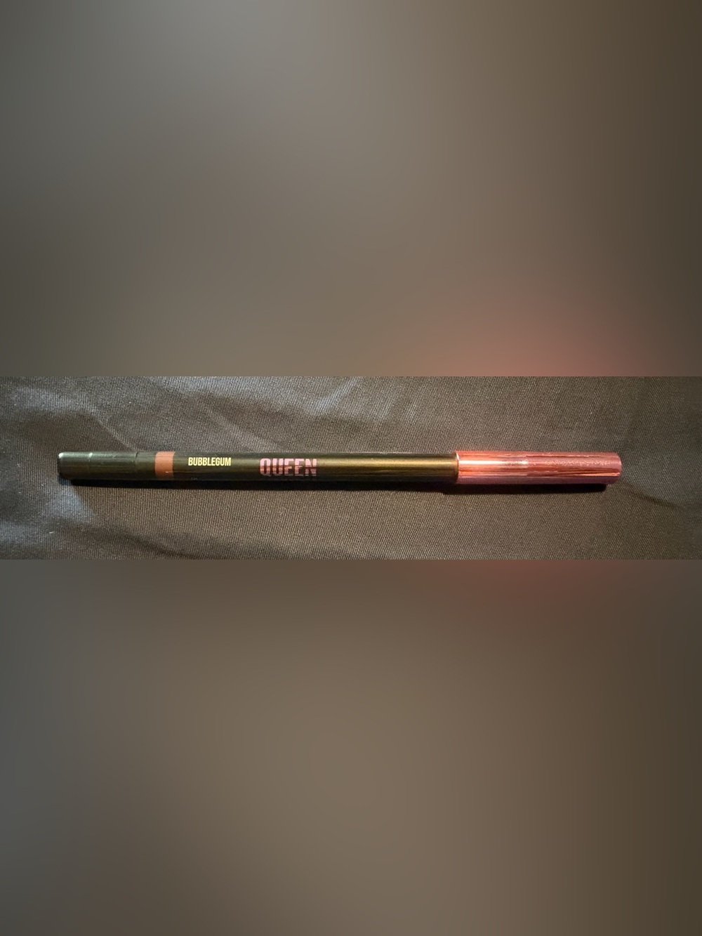 QUEEN Bubblegum Lip Liner Pencil